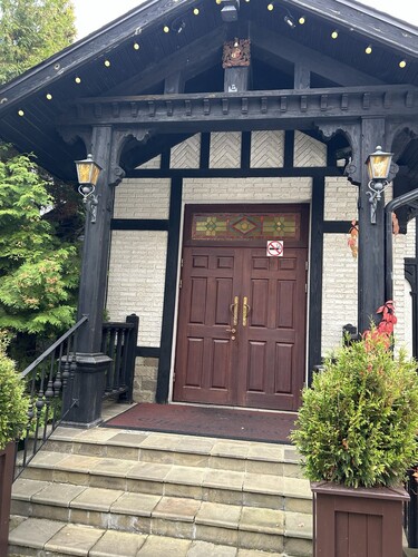 Ресторан, Одинцовский г. о., коттеджный посёлок Николино, д. 77